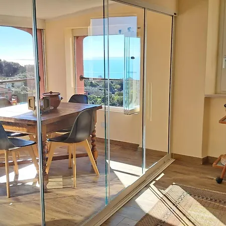 La Prua Di アパート *